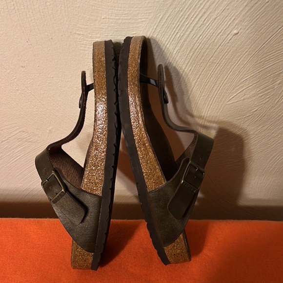 Birkenstock Gizeh bronze sandals 8/Euro 39 - Picture 9 of 12